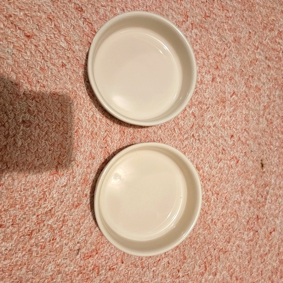 Rae Dunn meow and purr cat dishes ๐ฑ - Picture 6 of 8